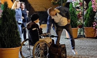 ”Cerșetorul cu Lexus” a făcut peste 9.000 de lei într-o zi de ”lucru” la Sfânta Parascheva / Mulți români care muncesc nu fac banii ăștia în 3 luni