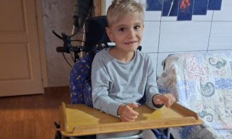 O mamă cere ajutor pentru băiețelul ei de doar 5 ani: „Vreau să aud cuvântul «mama» și să-mi văd copilul făcând primul pas!”