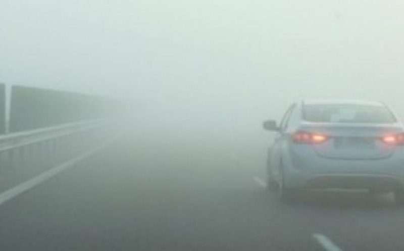 Codul galben de ceață de la Cluj, prelungit. Vizibilitate redusă izolat sub 50 m