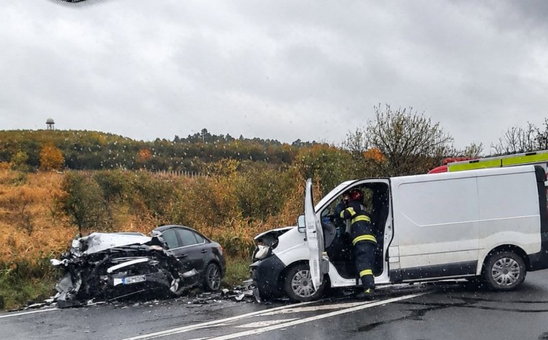 Accident GRAV pe Calea Turzii din Cluj-Napoca. Șase persoane, evaluate medical
