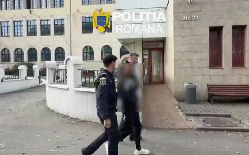 Scene violente într-o comună din Cluj: un bărbat de 37 de ani ar fi agresat un localnic de 61 de ani și ar fi distrus ușa unei locuințe. Suspectul a fost arestat preventiv